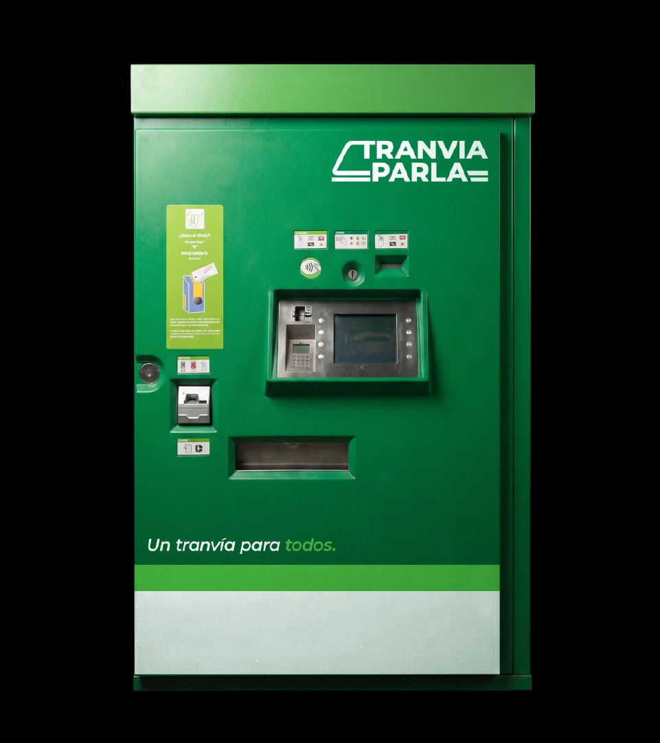 Máquina de venta de billetes de Tranvía de Parla con la identidad de Baud